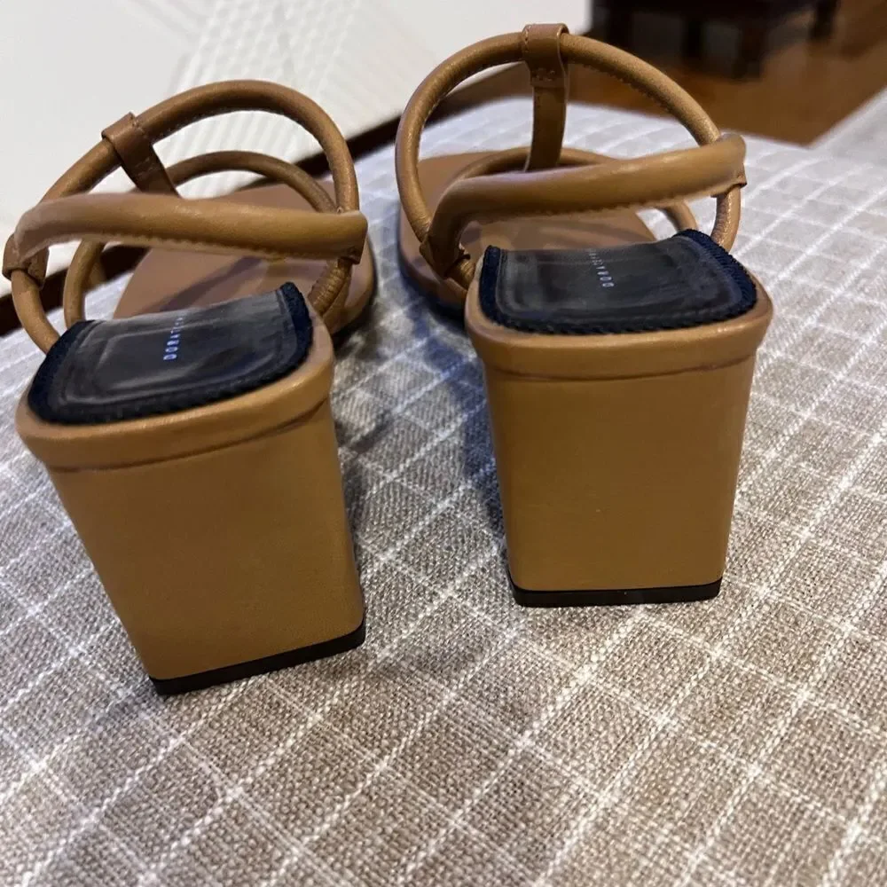 Dorateymur tan square toed sandals - Picture 8 of 8